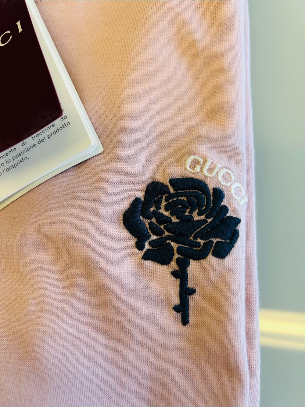 Gucci Rose Embroidered T-Shirt NWT 🌹 Pink Men’s Small Made in Italy - Picture 4 of 5
